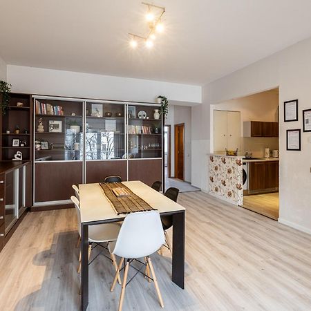 Nice Big Apartment 2Bds - Belgicka Praag Buitenkant foto