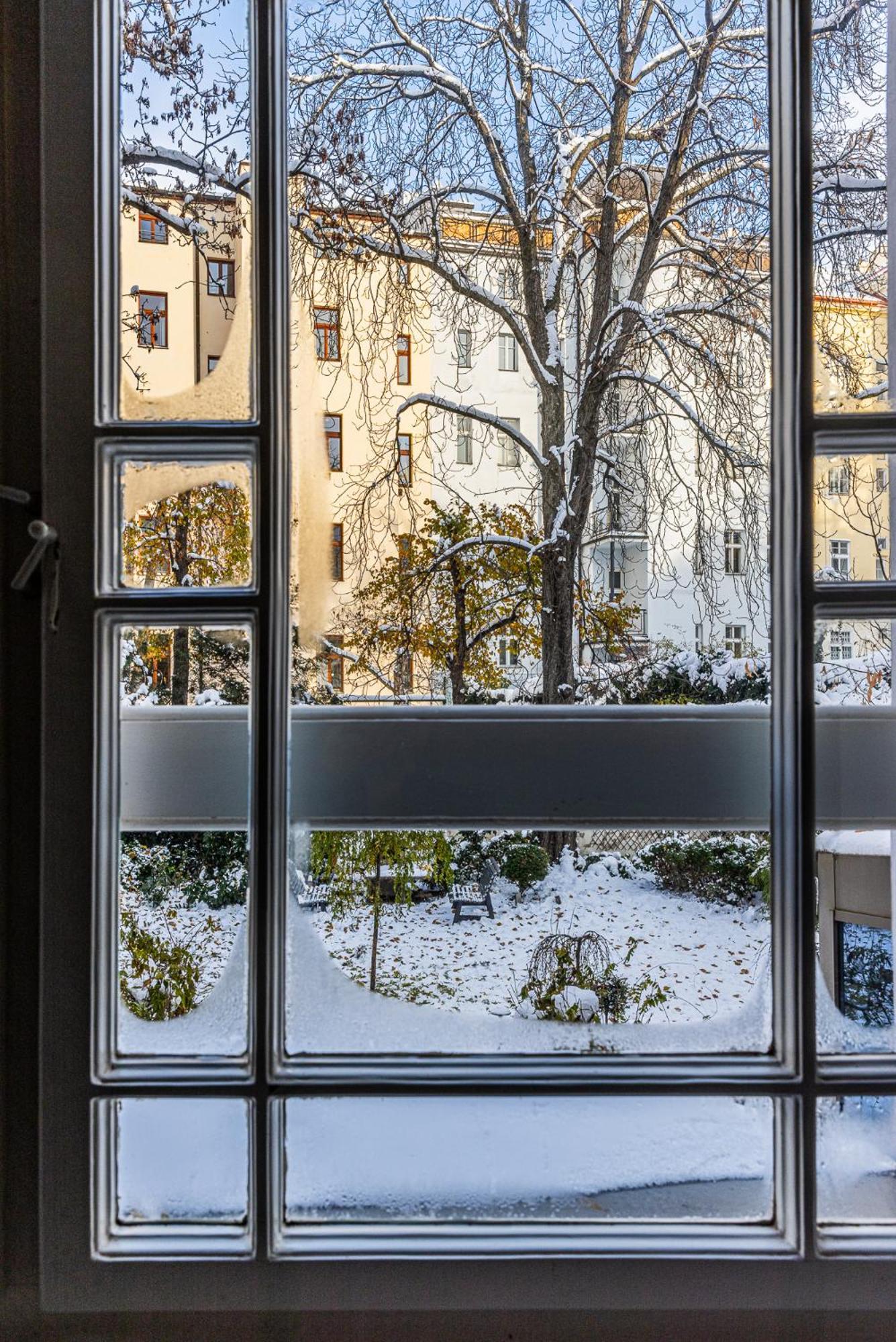 Nice Big Apartment 2Bds - Belgicka Praag Buitenkant foto