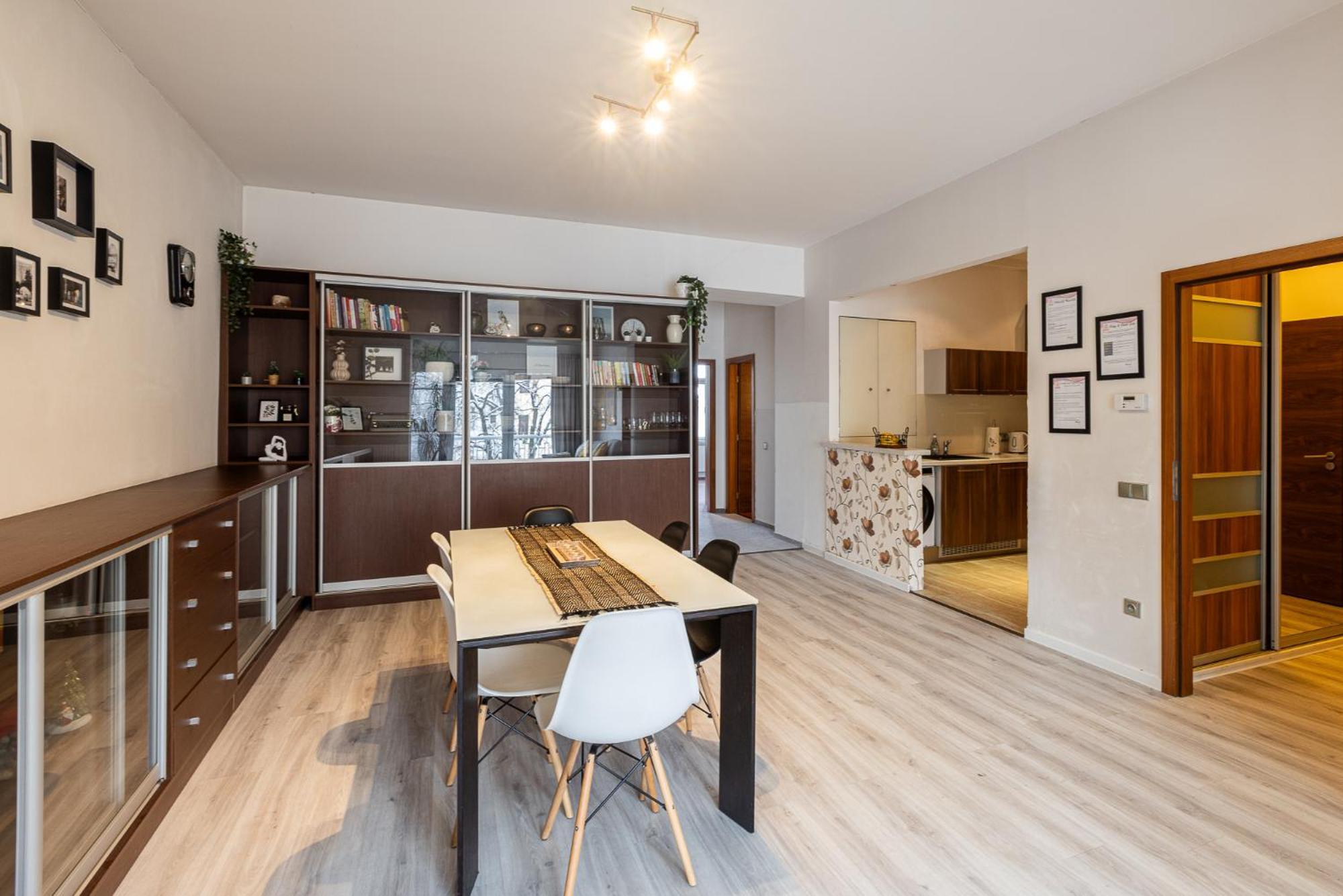 Nice Big Apartment 2Bds - Belgicka Praag Buitenkant foto